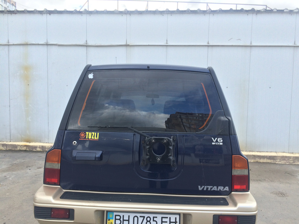 Скло на місці 2