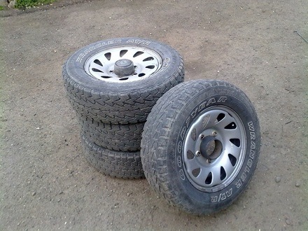 диски R15 139.7 х 5+гума 1