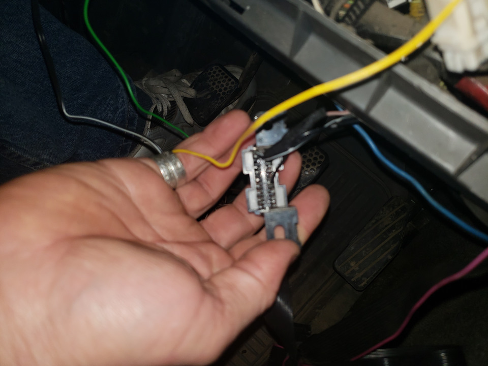 Встановлення бортового комп'ютера Multitronics TC 750 2