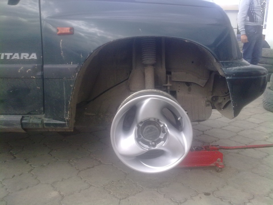 взяв гвинти(Fondmetal) ет5 2
