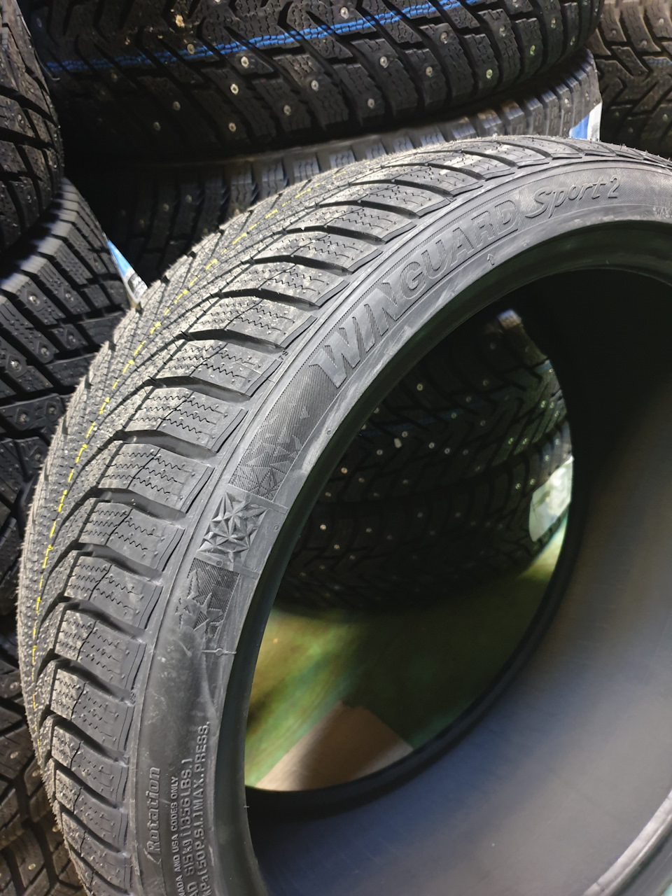 Зимова гума Nexen WinGuard Sport 2 235/45 R18 98v 1