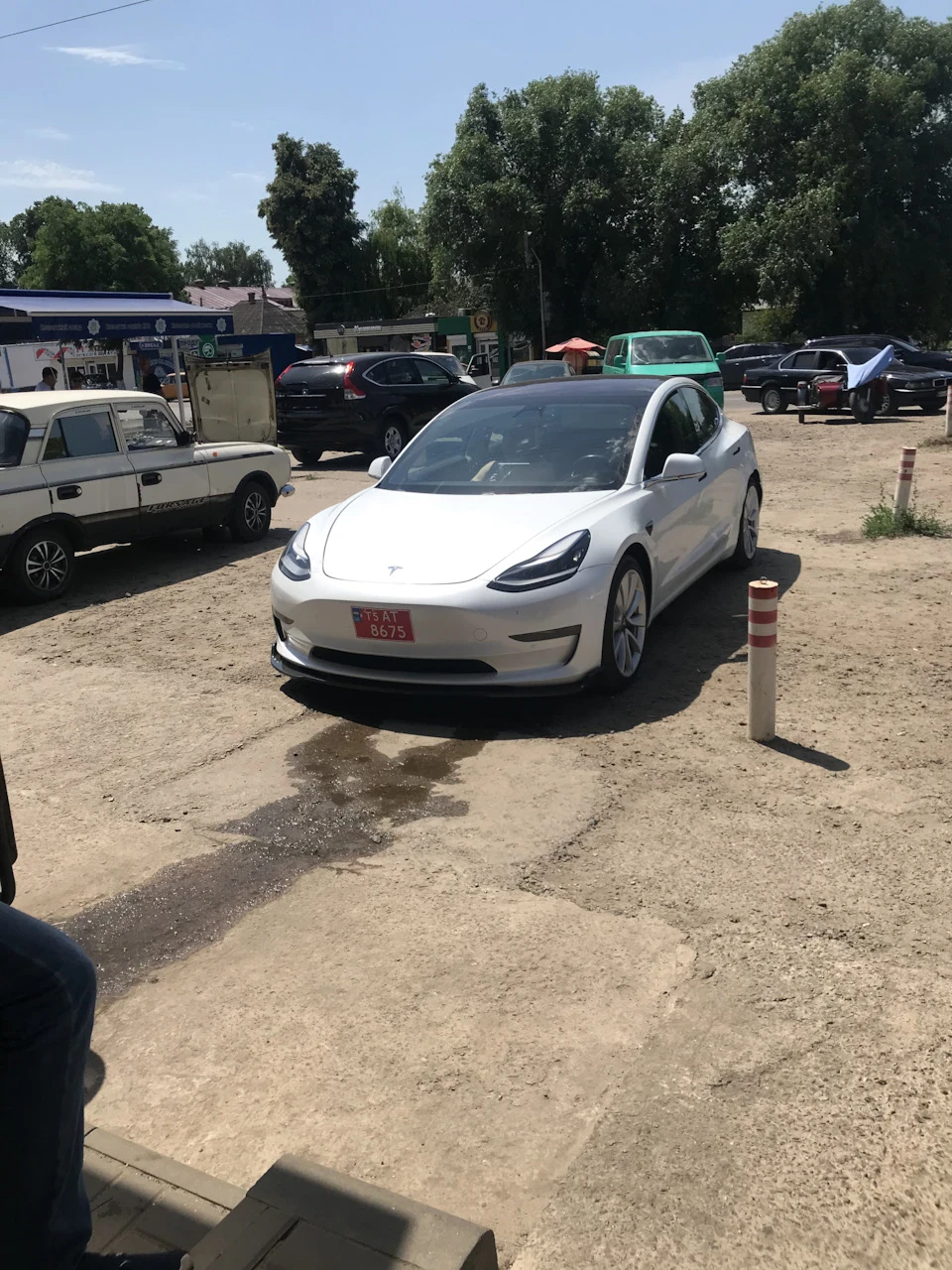 Держоблік та додаток Tesla