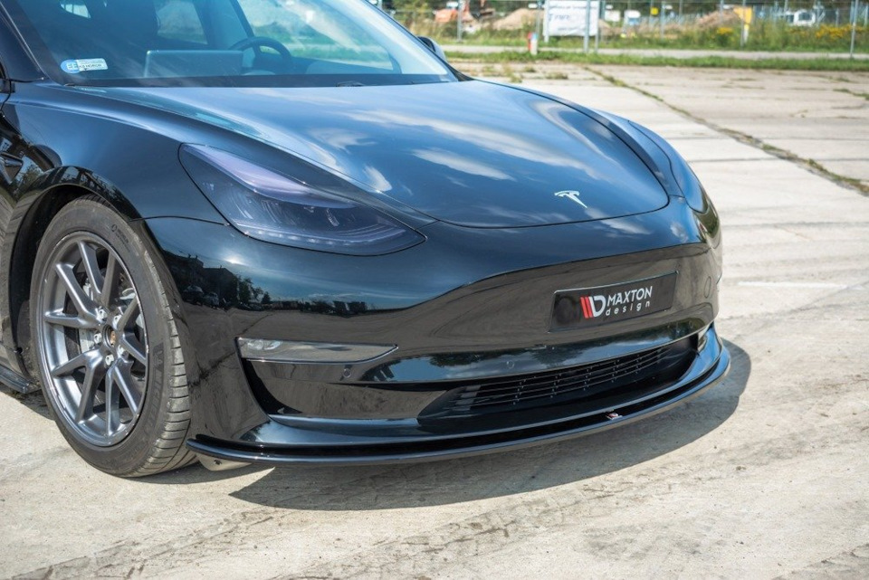 Огляд на передні губи для Model 3 4