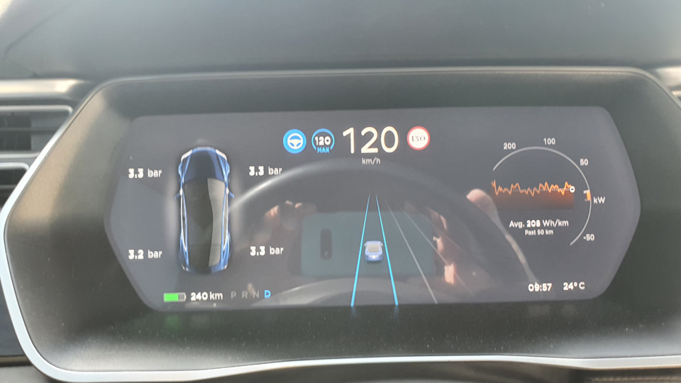 На Tesla S Харків Дніпро. 3