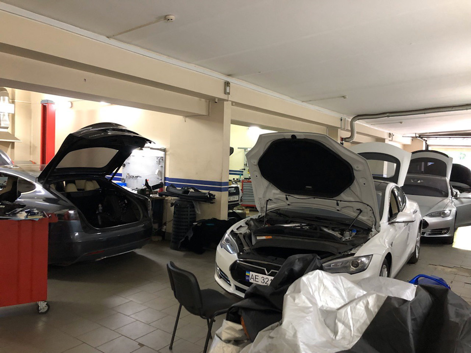 Tesla. Чому це диво для народу? Частина 1. Model S: Ціни, комплектації, допи. 5