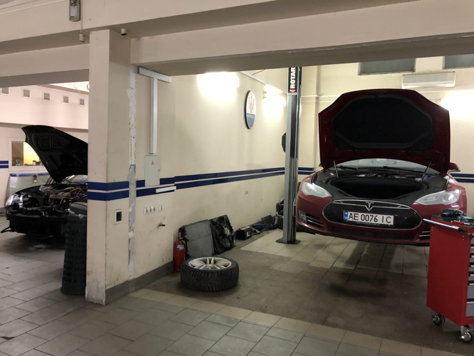 Tesla Service Дніпро. Новини 3