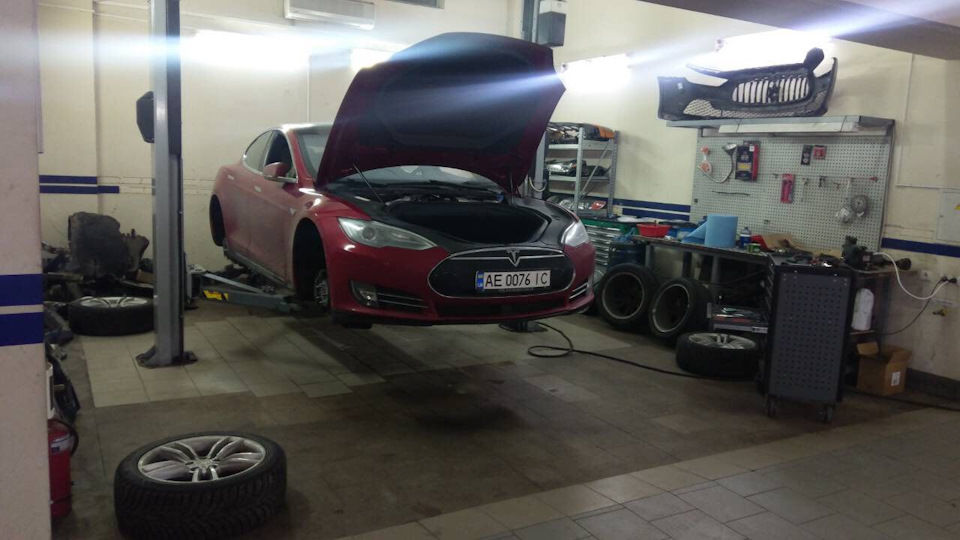 Tesla Service Дніпро. Новини 2