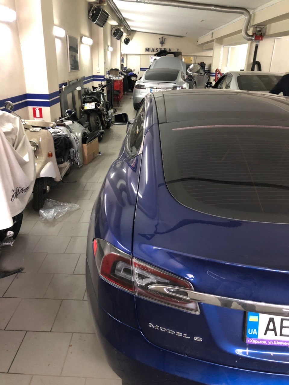 Зібрав машину. Tesla Service Dnipro 5