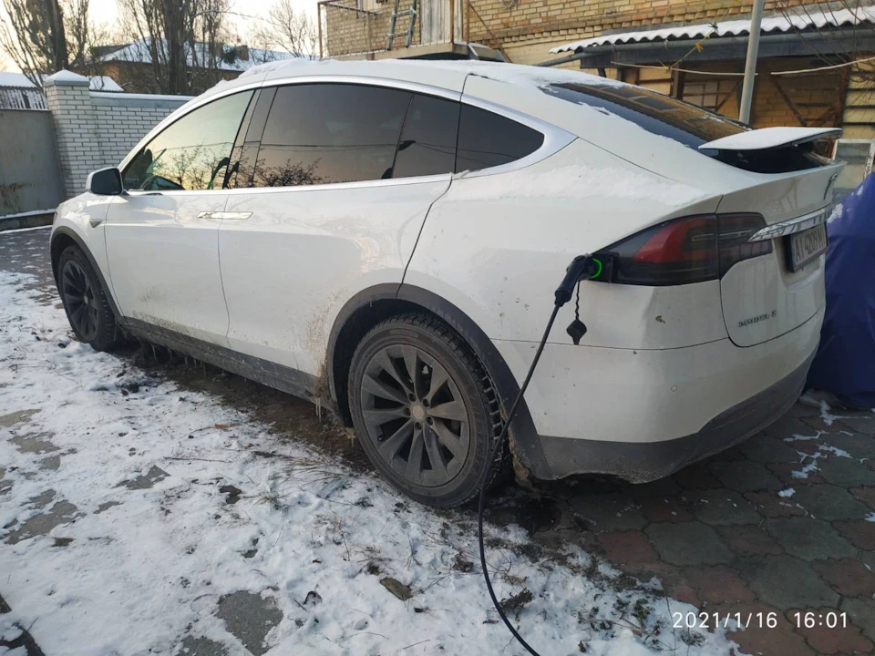 Про зарядку Тесла вдома