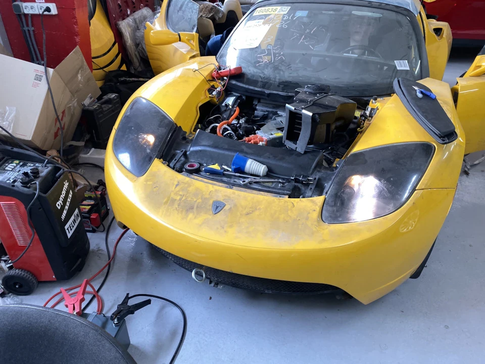 Перша спроба запустити Roadster