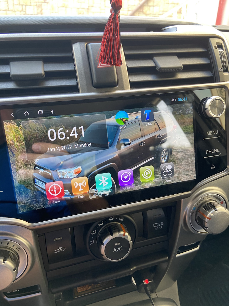 Support Paint and New Radio Skin 3
