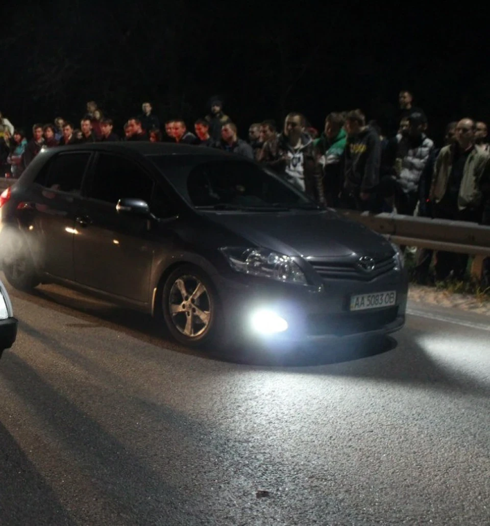 Auris на дразі, і перші дві перемоги