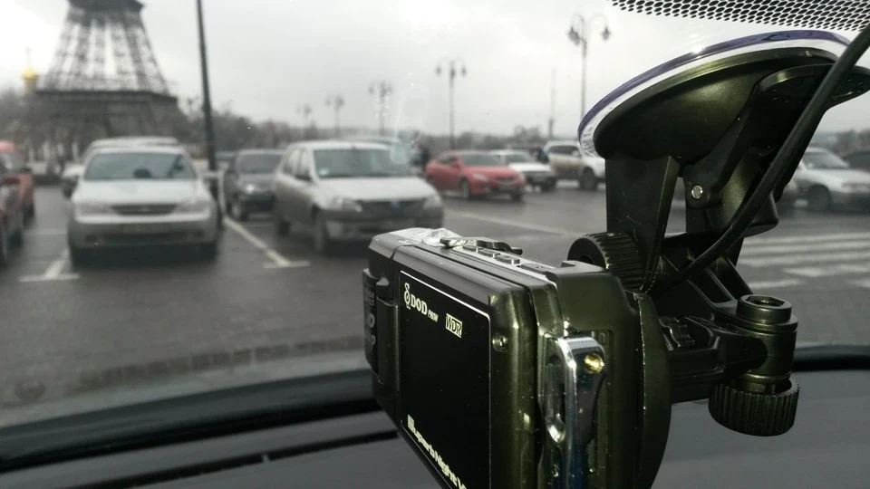 вирішення проблеми деренчання реєстратора.