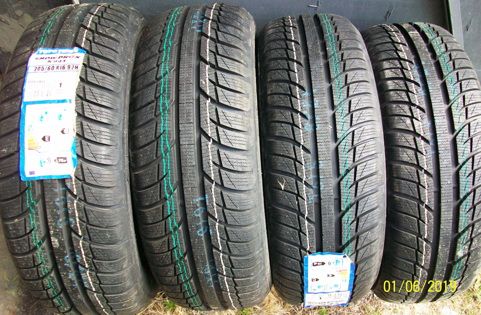 Шини зимові Toyo Snowprox S943 - 205/60R16 3