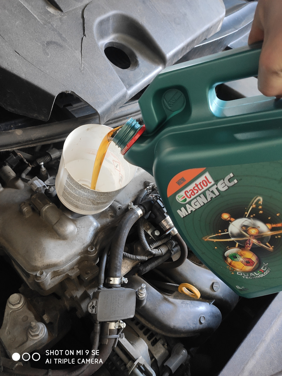 Заміна мастила заміна пильовиків шрусу. Друг Castrol 5w-30 AP. 3