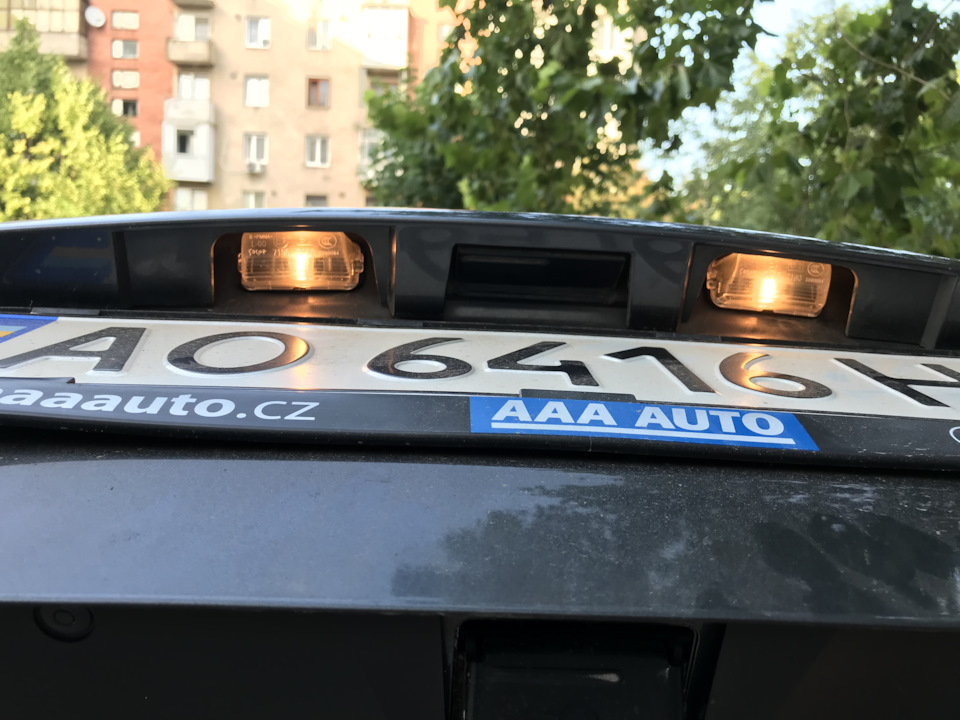 Заміна ліхтарів підсвічування номера 4