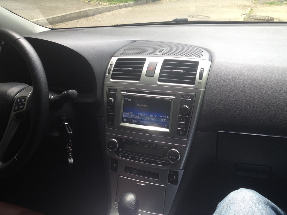 Toyota Touch 2 в Avensis T27 5