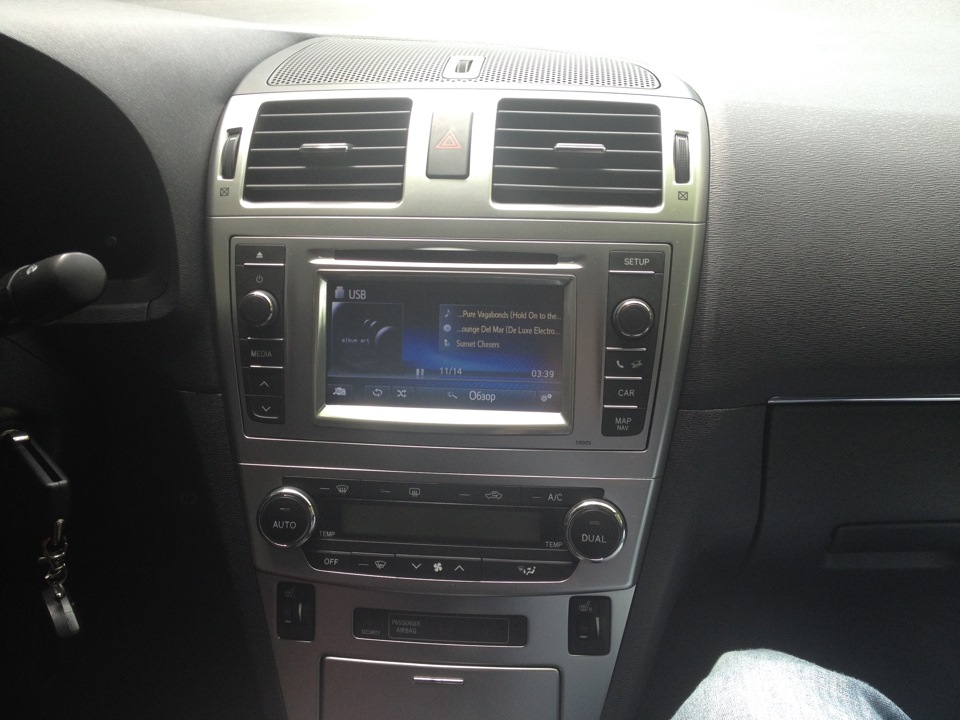Toyota Touch 2 в Avensis T27 1