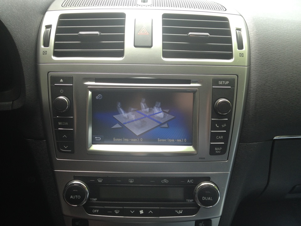 Toyota Touch 2 в Avensis T27 3
