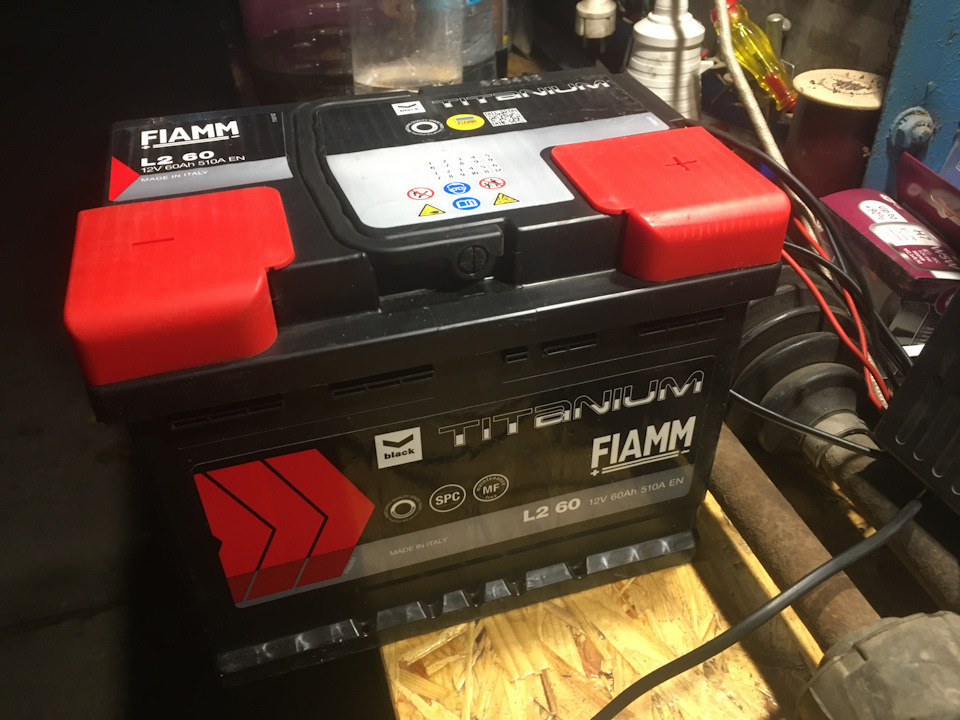 Акумулятор FiAMM, перевзуття на зиму та лампочки 1