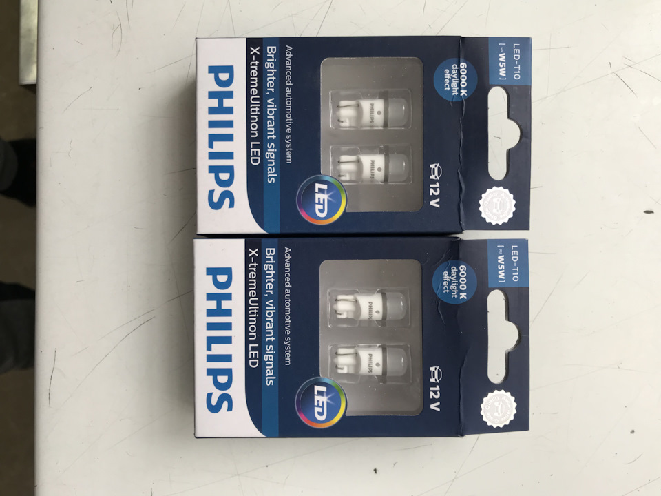 Лампочки в габарити Philips 2