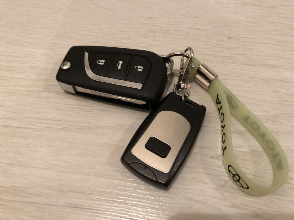 Додаємо новий ключ Avensis T25 1