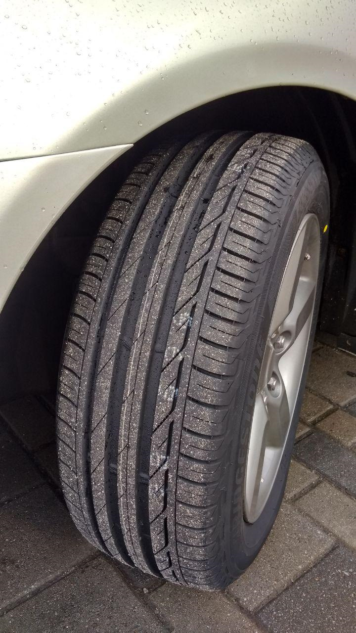 Шини літні Bridgestone 2