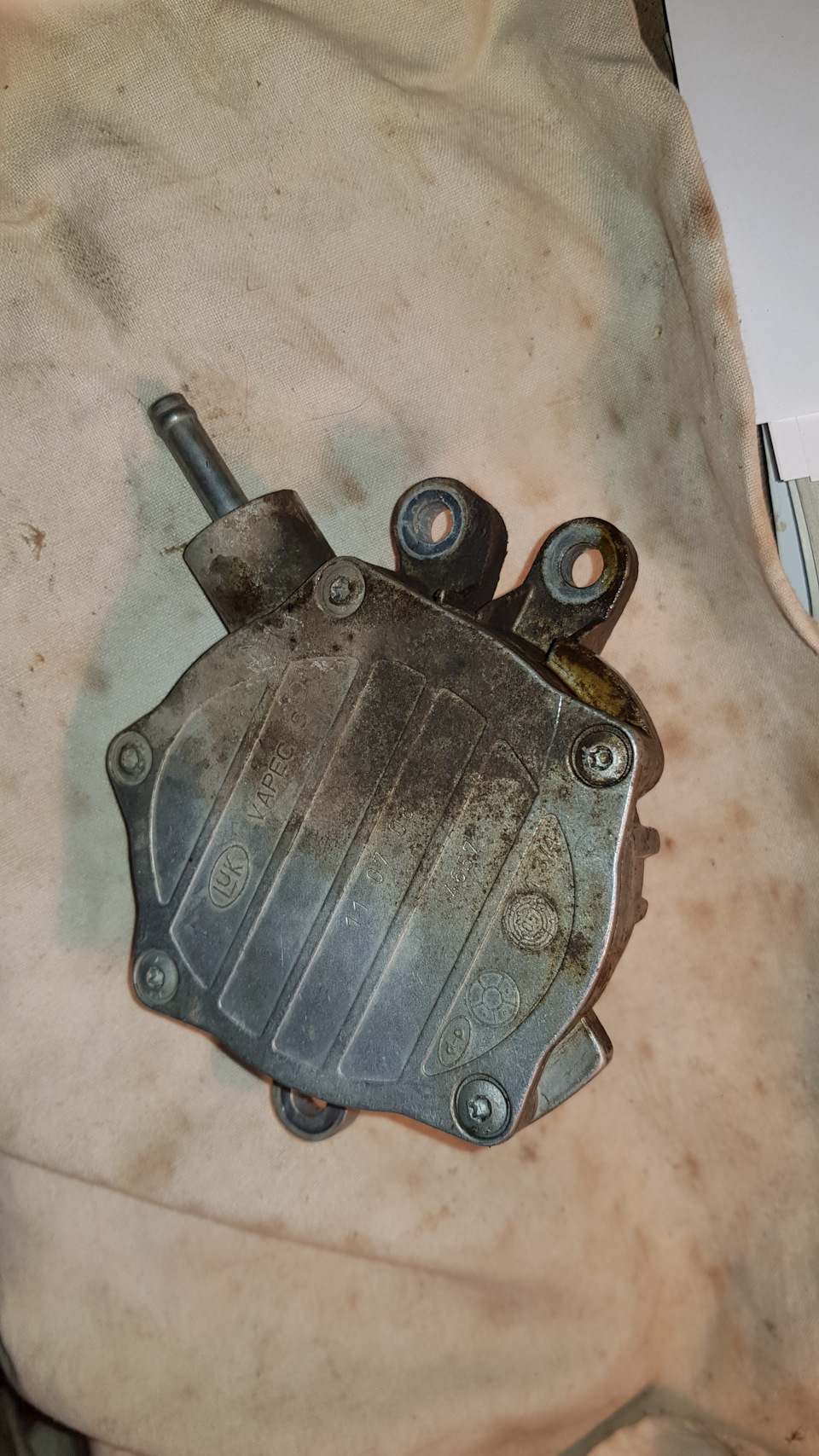 Обслуговування Vacuum Pump 4