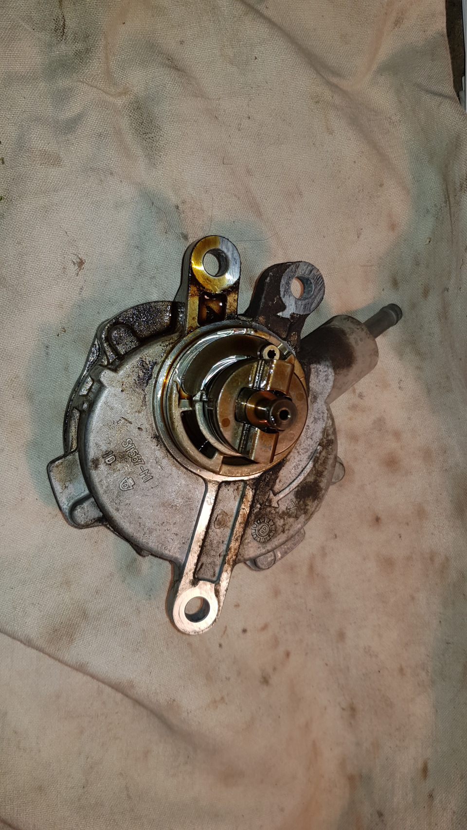 Обслуговування Vacuum Pump 3