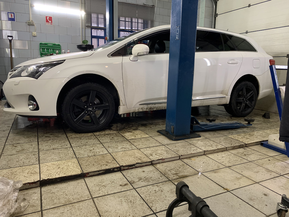 Проставки на Авенсіс поставив;) 4