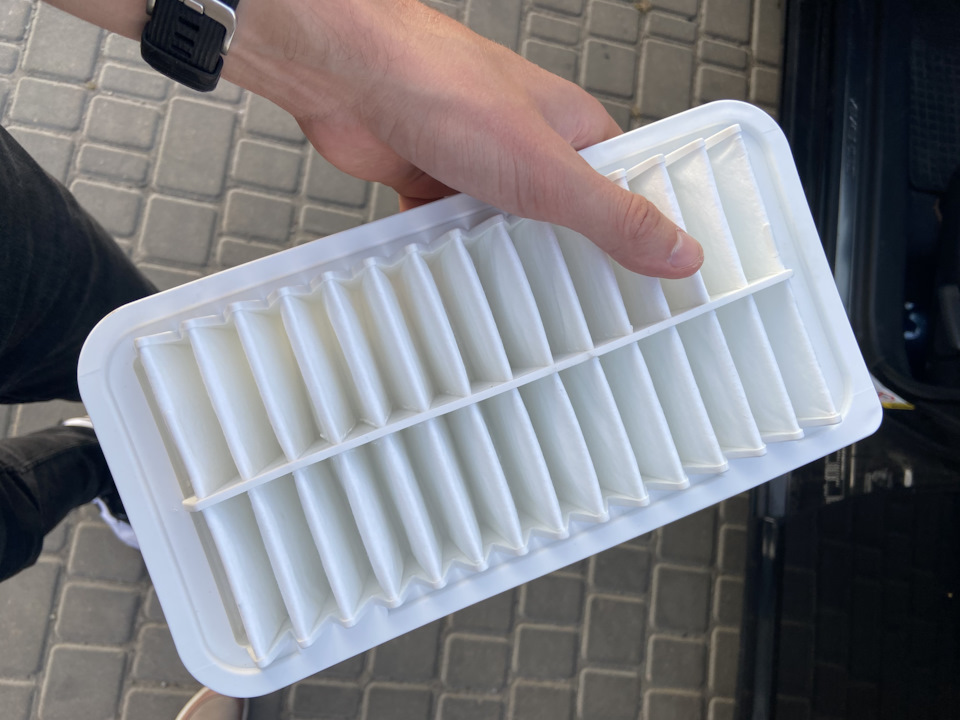 ЛАНЦЮГ, МУФТА, ОЛІЯ, ПОМПА, ТЕРМОСТАТ, БАШМАКИ, І ПОВІТРЯНИЙ ФІЛЬТР. 4