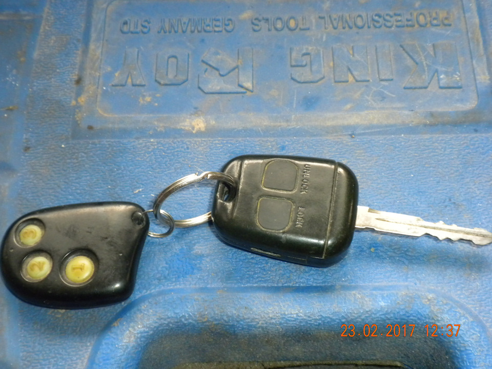 кнопка UN LOCK 1