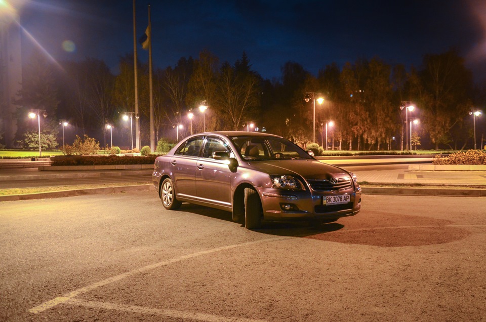 Night Photos of Rivne and my Avensis) 4