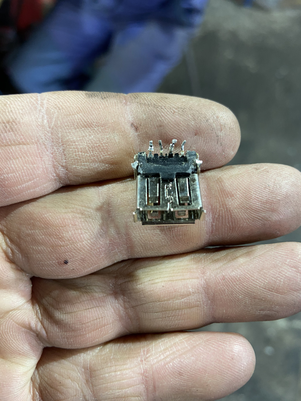 Зламав usb у штатній голові 3