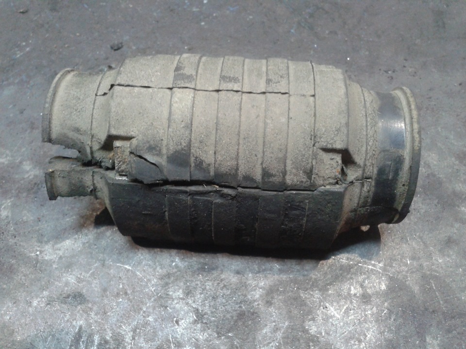 зрізав балансир лівого шрусу. 2