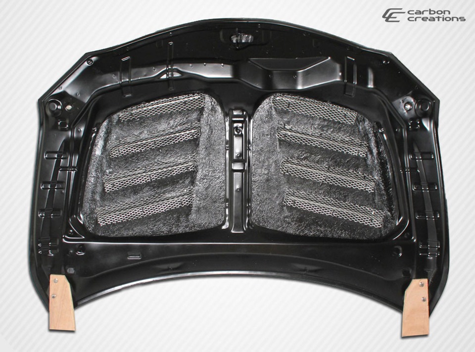 16. Карбоновий капот Carbon Creations 4