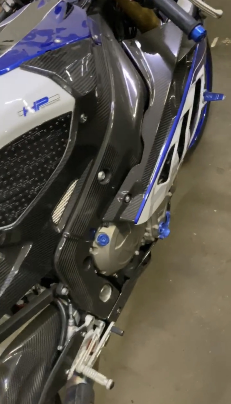 Игрушка 🏍 на ЛЕТОBMW HP4 😎 5