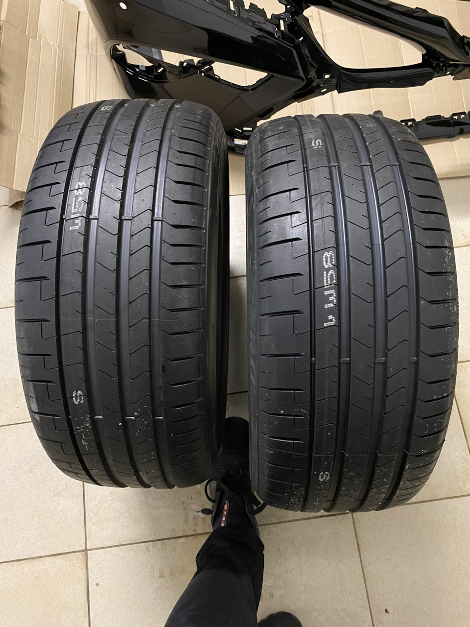 Шини на Літо Pirelli P Zero PZ4-Sport OM Porsche 245/35 r20 5