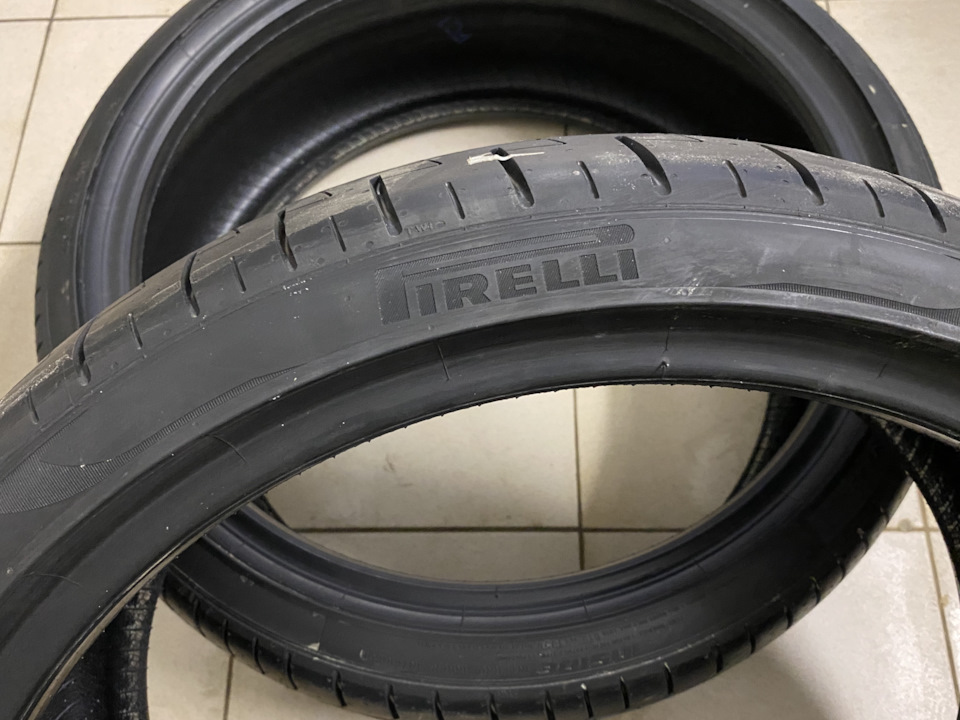 Шини на Літо Pirelli P Zero PZ4-Sport OM Porsche 245/35 r20 2