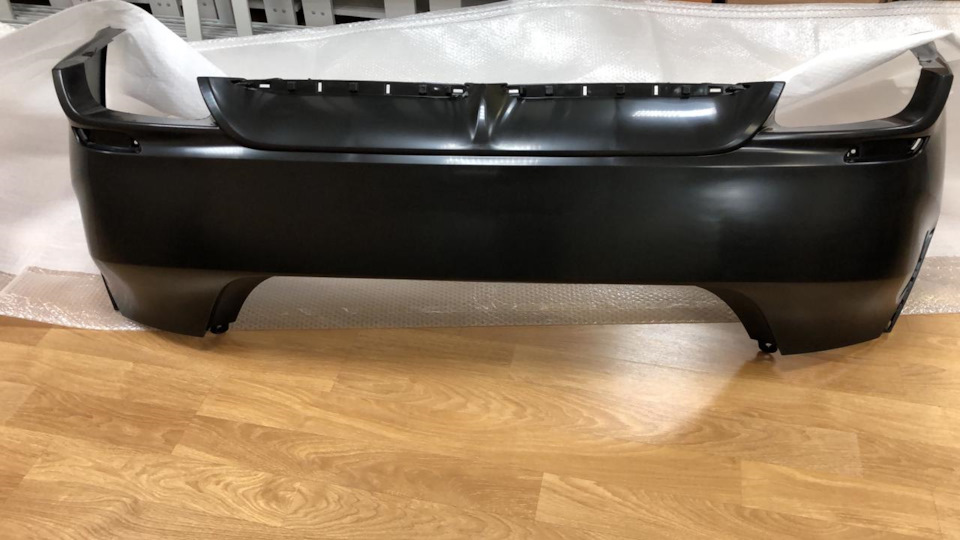 Задний бампер XSE originally 3
