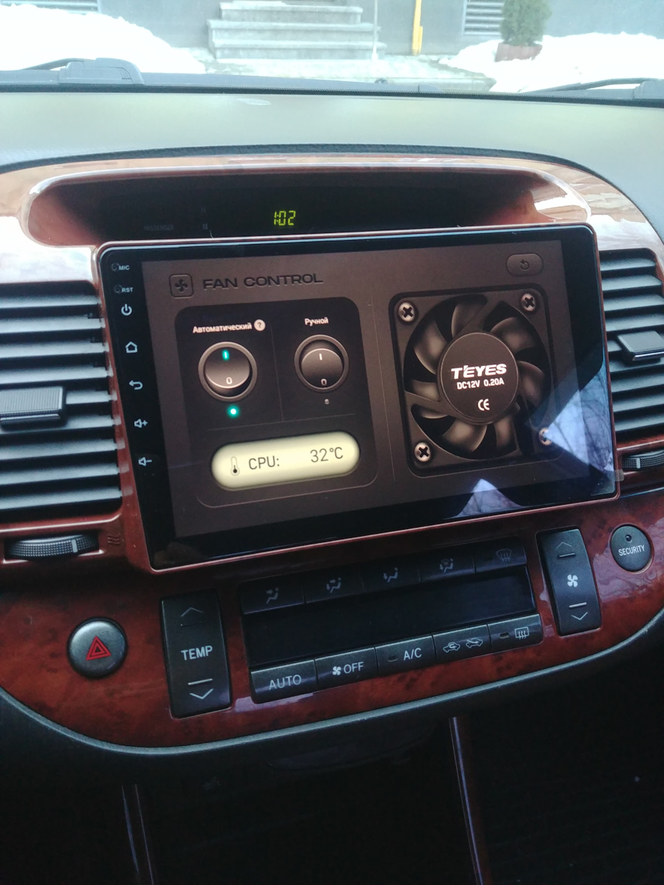 Встановлення магнітоли Teyes CC3 у Toyota Camry 30 4