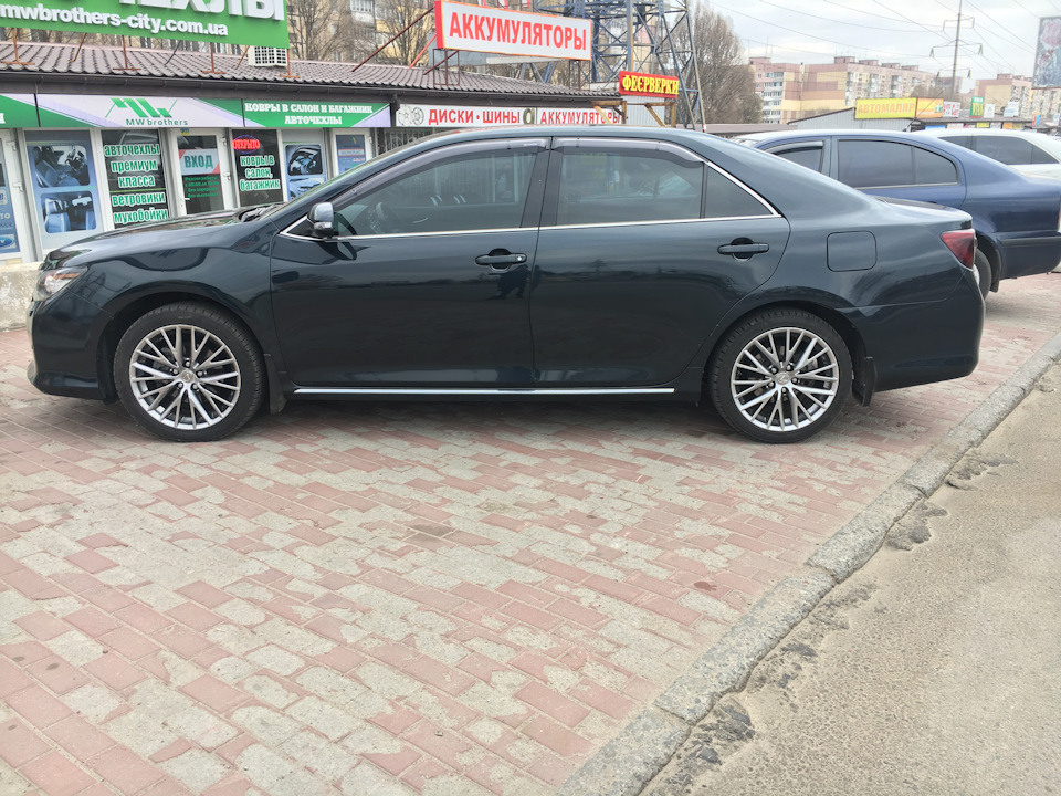 Тепер і Моя Камрюха на 18-дисках Lexus 1