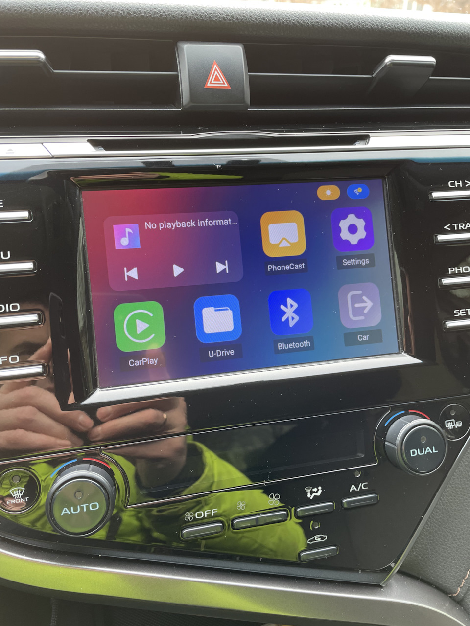 Безпровідний CarPlay та YouTube! 1