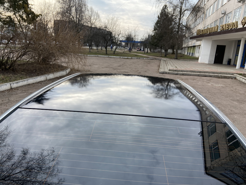 Поклейка плівкою даху, решітки та шаблі 2