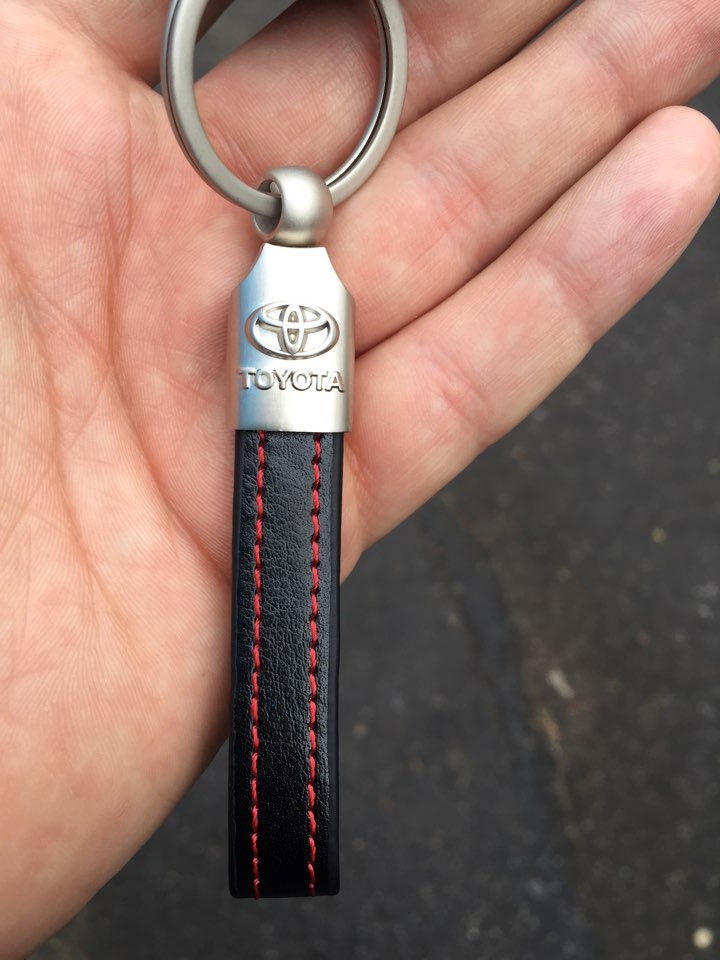 Маленький подарунок Camry 2