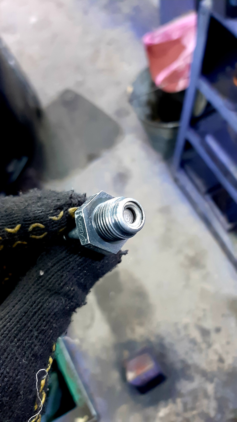 Клапан вентиляції картерних газів (ревізія) 3