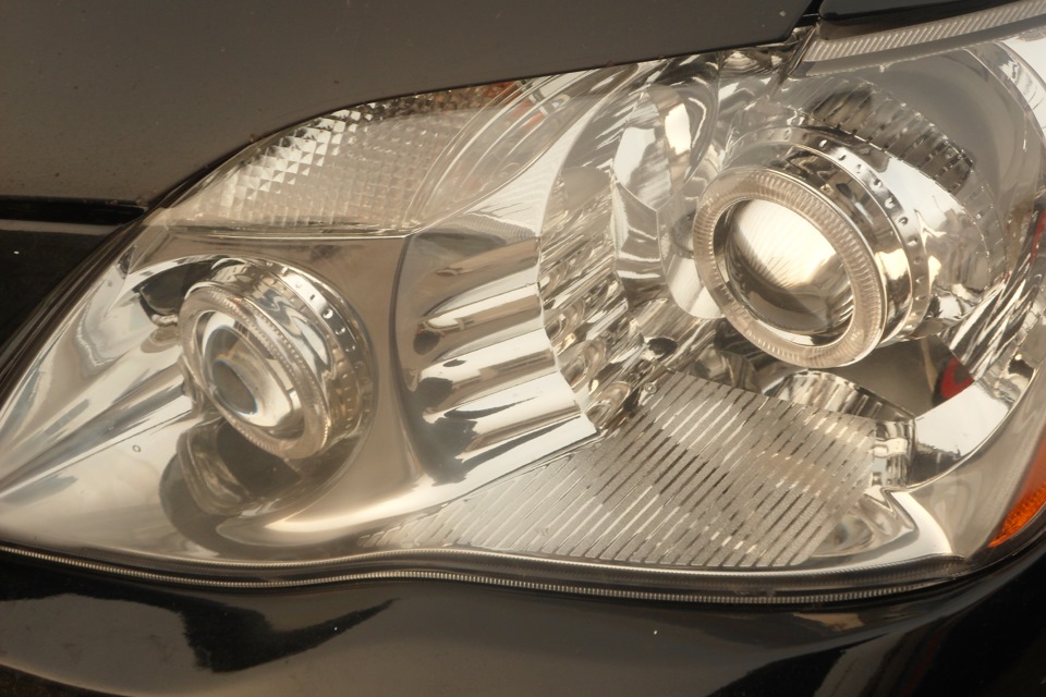 Лінзований QuattroXenon на Avalon 5