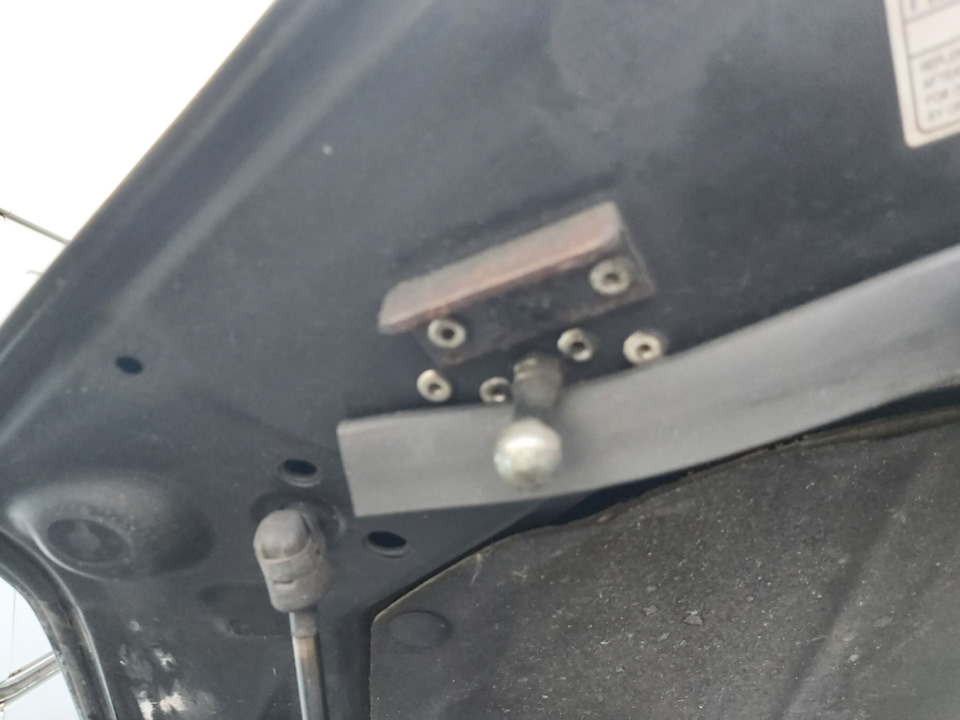 Підкапотний пильовик від 3.5 3