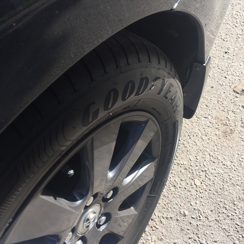 Перевзувся в GOOD YEAR EFFICIENT GRIP PERFOMANCE 3