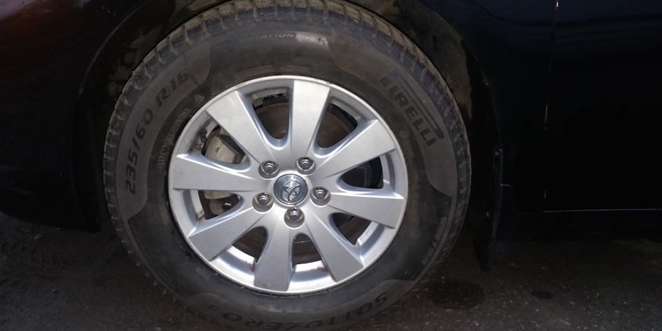 235/60/16 на Toyota Camry 40 двиг 2.4 МКП 4